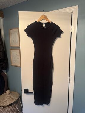 Classic Black Ribbed Midi Dress